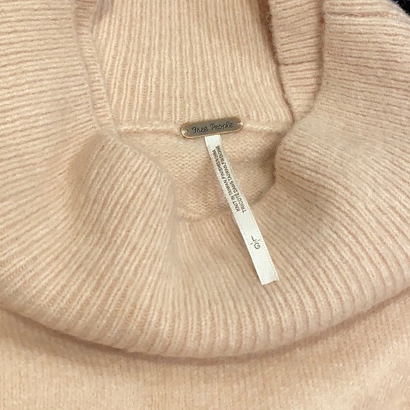 Free People Afterglow Mock Neck Sweater. L - Picture 11 of 11